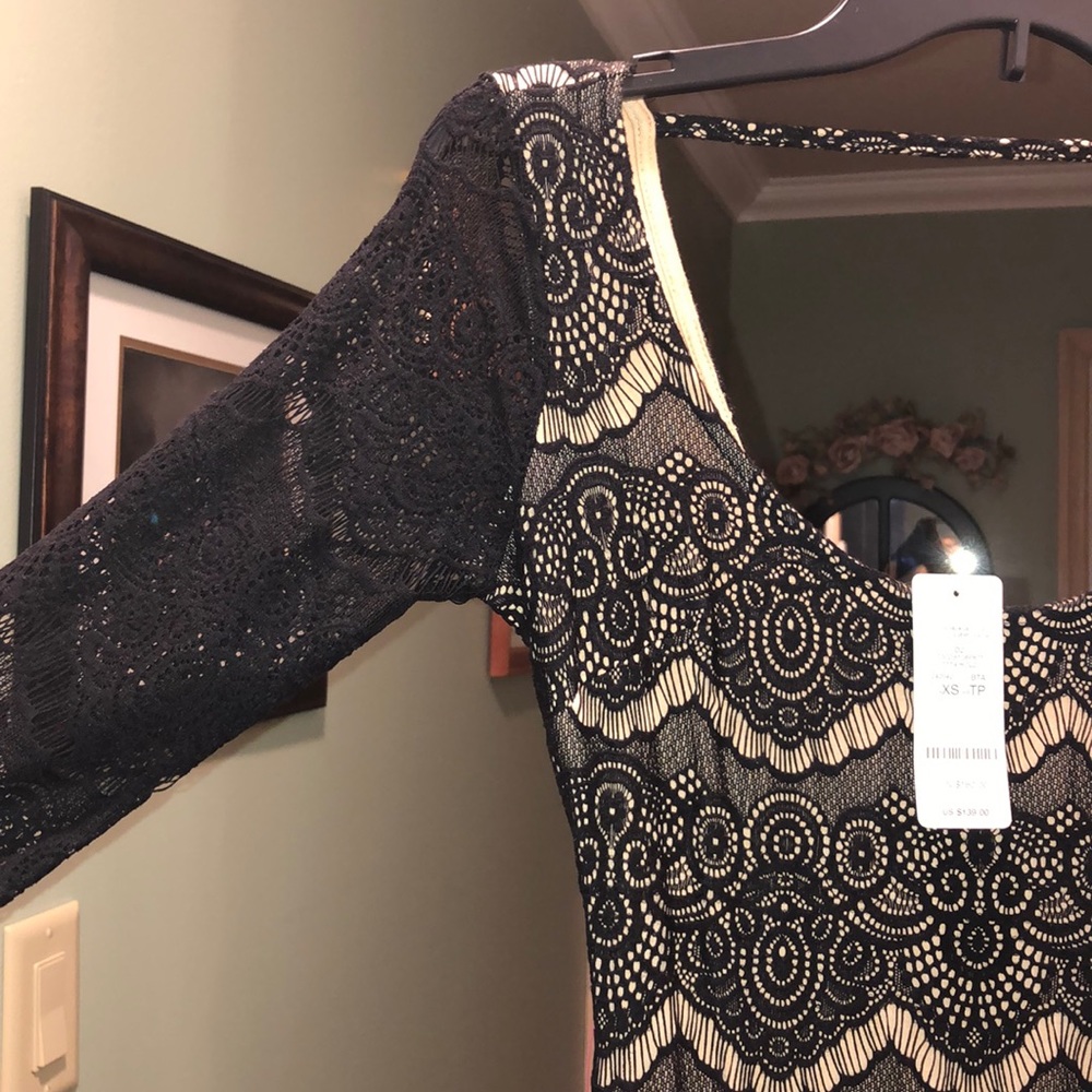 Bebe Lace Black/Nude Bodycon Dress